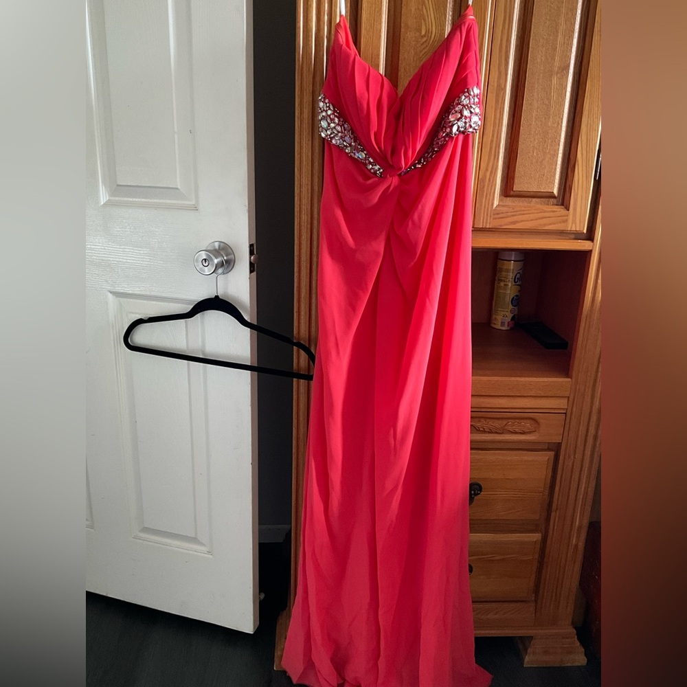 Elegant Pink Gown with Embellished Bodice